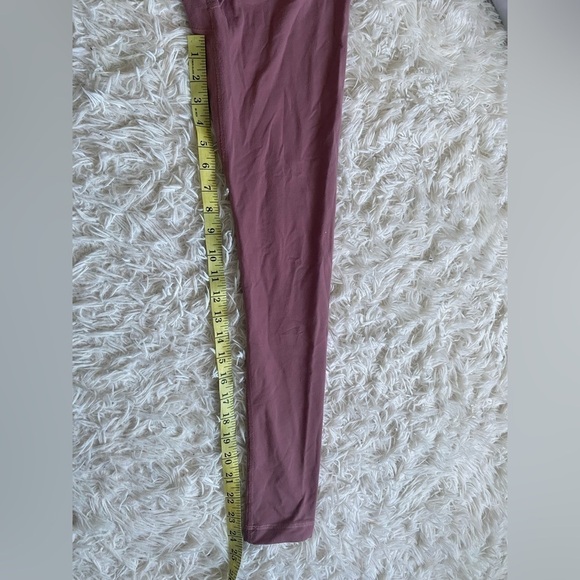 Aritzia TNA Leggings - Picture 9 of 9